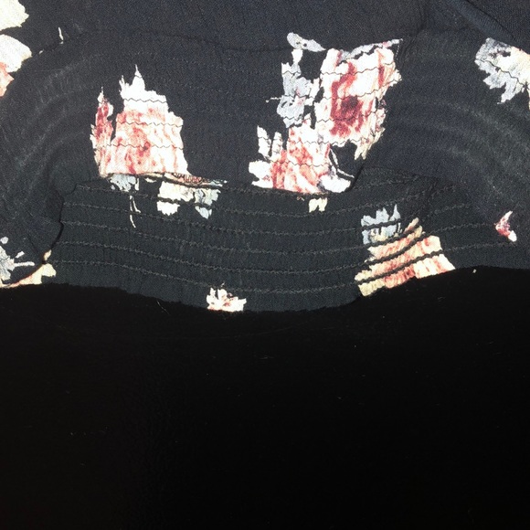 FLORAL CROP LONG SLEEVE - Picture 4 of 4